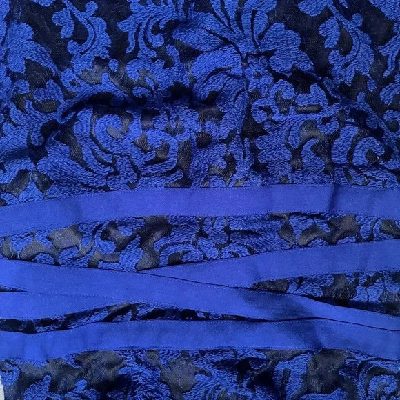 Tadashi Shoji Black Blue Lace Double V Sleeveless Fitted Ribbon Waist Dress 6 - Picture 3 of 9